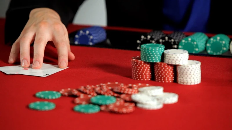 Poker là gì mà được nhiều người chơi
